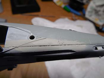 F-4J RGT side gap.jpg